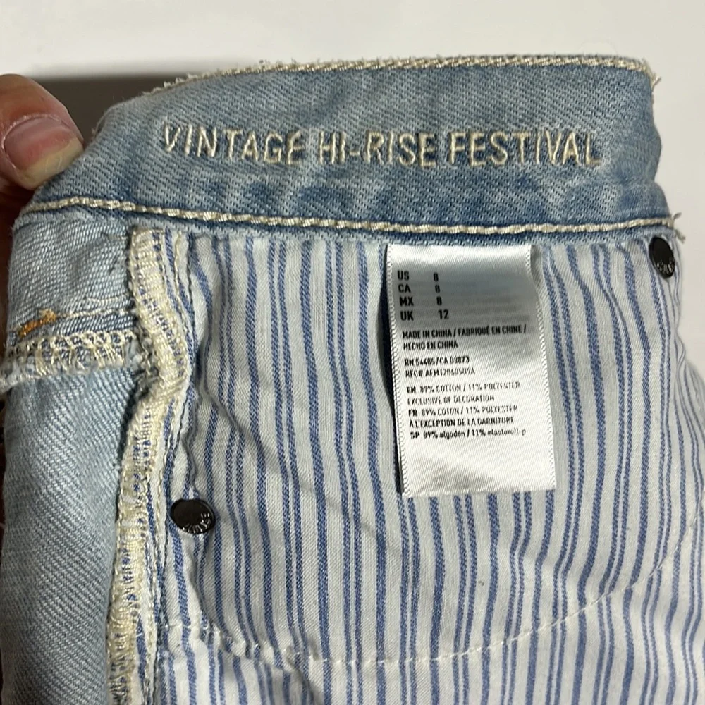 American Eagle Vintage Hi-Rise Festival Light Wash Distressed Denim Shorts 8